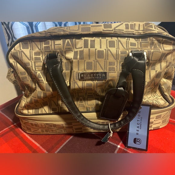 Kenneth Cole hand luggage - Picture 8 of 9